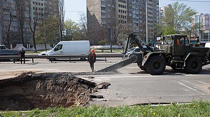 Ліквідація аварій на вул. В.Гетьмана, 27 та Кловскому узвозі, 14