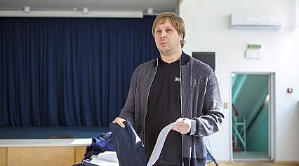 Огляд зразків спецодягу перед закупівлею